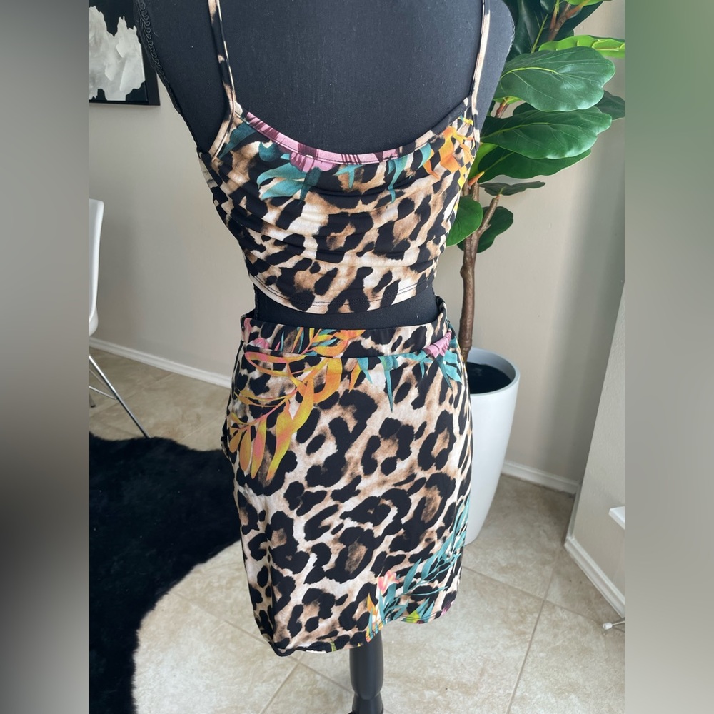 2 Piece Skirt Set - Picture 7 of 9